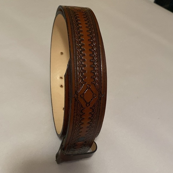 Genuine Leather Western Tooled Belt Mens Sz 40 Brown Made in USA snap on - Picture 1 of 11